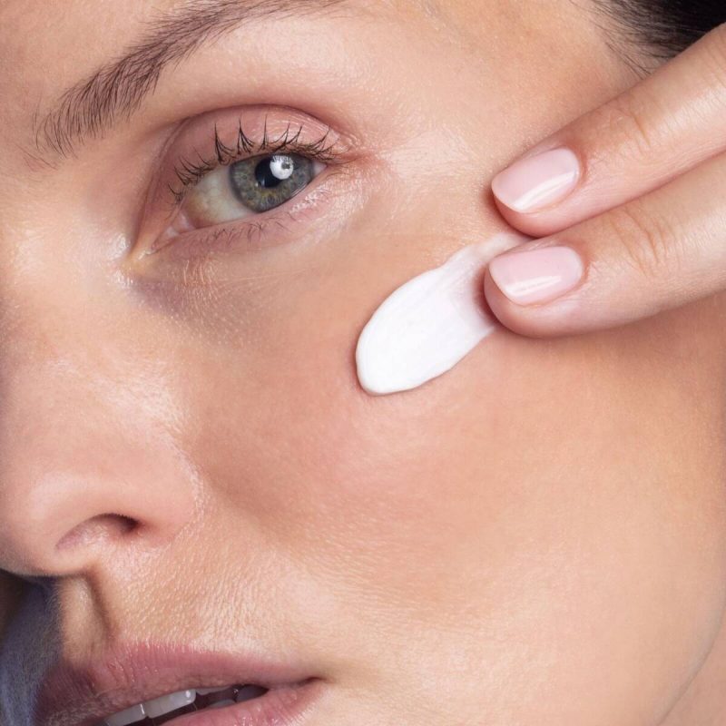 Lancôme Rénergie крема за лице против стареење и темни флеки со SPF 20, 50мл 5 Lancôme Rénergie крема за лице против стареење и темни флеки со SPF 20, 50мл 4