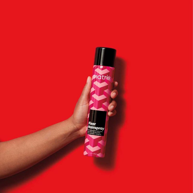 Matrix Styling Fixer Hairspray лак за зацврстување на коса 400мл 15 Matrix Styling Fixer Hairspray лак за зацврстување на коса 400мл 14
