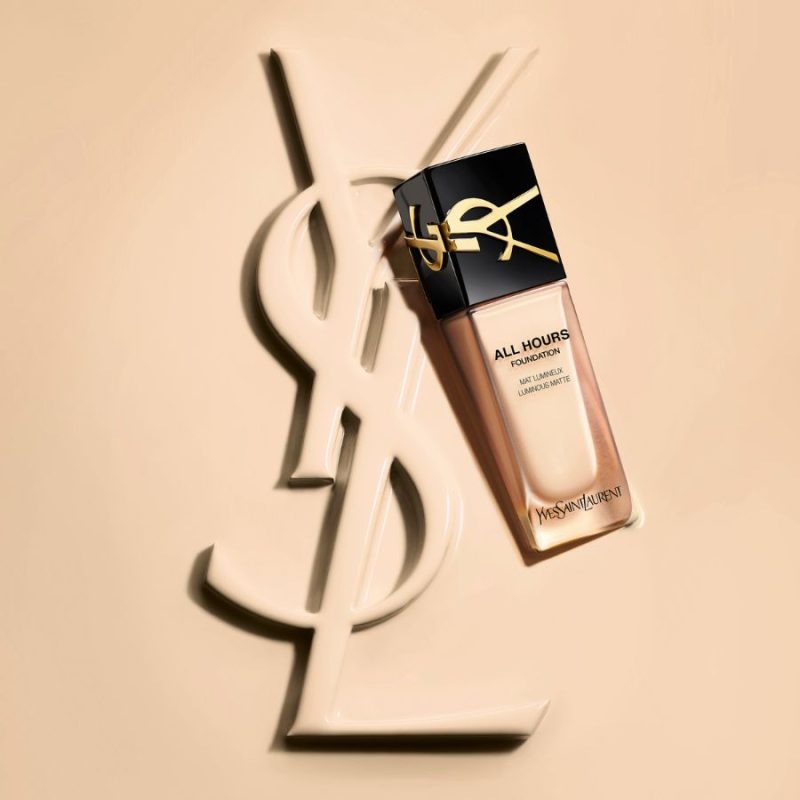 Yves Saint Laurent All Hours Foundation течна пудра за лице 13 Yves Saint Laurent All Hours Foundation течна пудра за лице 12