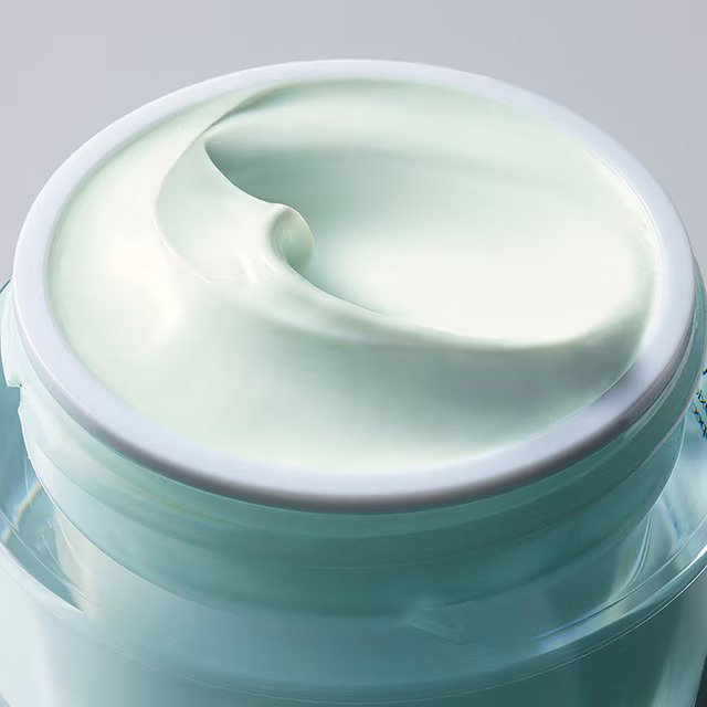 Estee Lauder DayWear Moisturizer Multi-Protection Anti-Oxidant 24H‑Moisture Creme SPF 15, 50ml 4