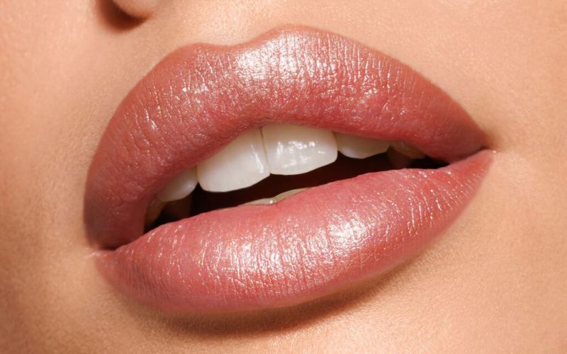 PUPA Shine Bright Fluid All Over Highligher светкав течен хајлајтер за лице, очи и усни 30ml 9 PUPA Shine Bright Fluid All Over Highligher светкав течен хајлајтер за лице, очи и усни 30ml 8