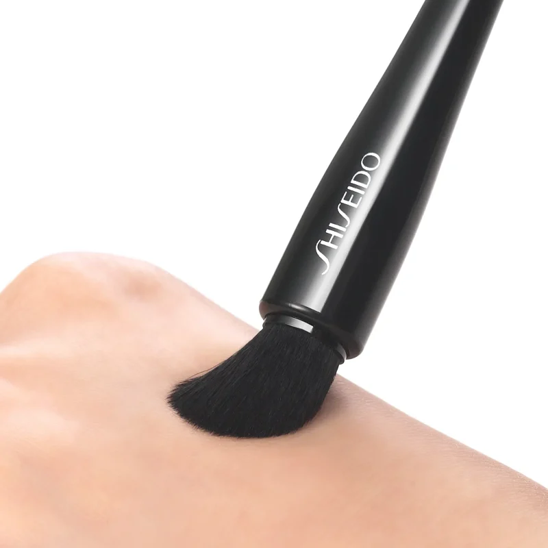 Shiseido NANAME FUDE Multi Eye Brush повеќенаменска четка за очи 2
