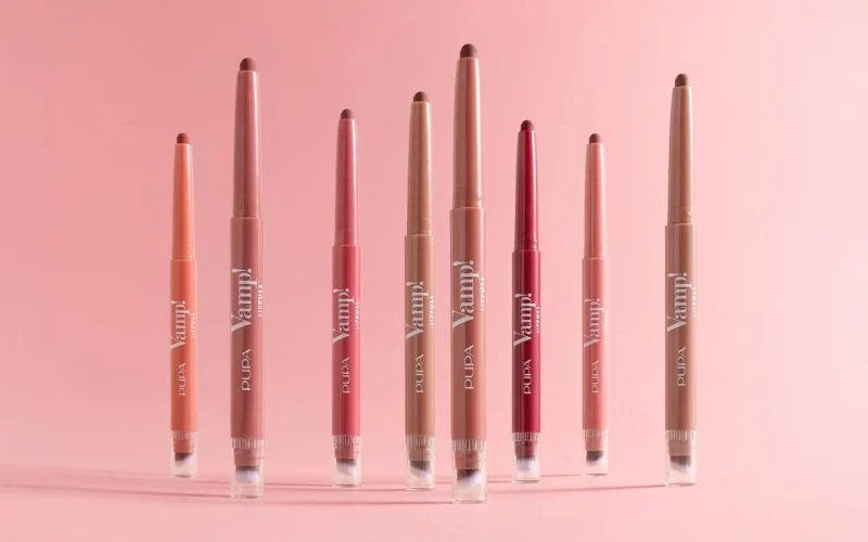 PUPA Vamp! LipFull молив за усни со вграден кабуки апликатор за блендање 0,8g 8