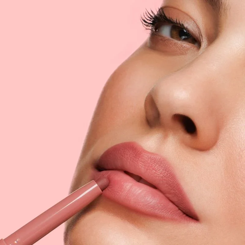 PUPA Vamp! LipFull молив за усни со вграден кабуки апликатор за блендање 0,8g - Image 3