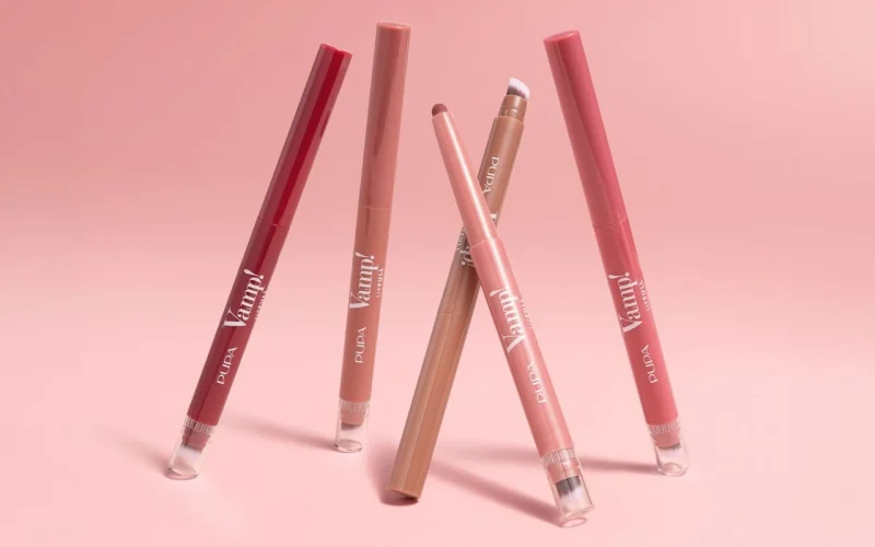 PUPA Vamp! LipFull молив за усни со вграден кабуки апликатор за блендање 0,8g 10