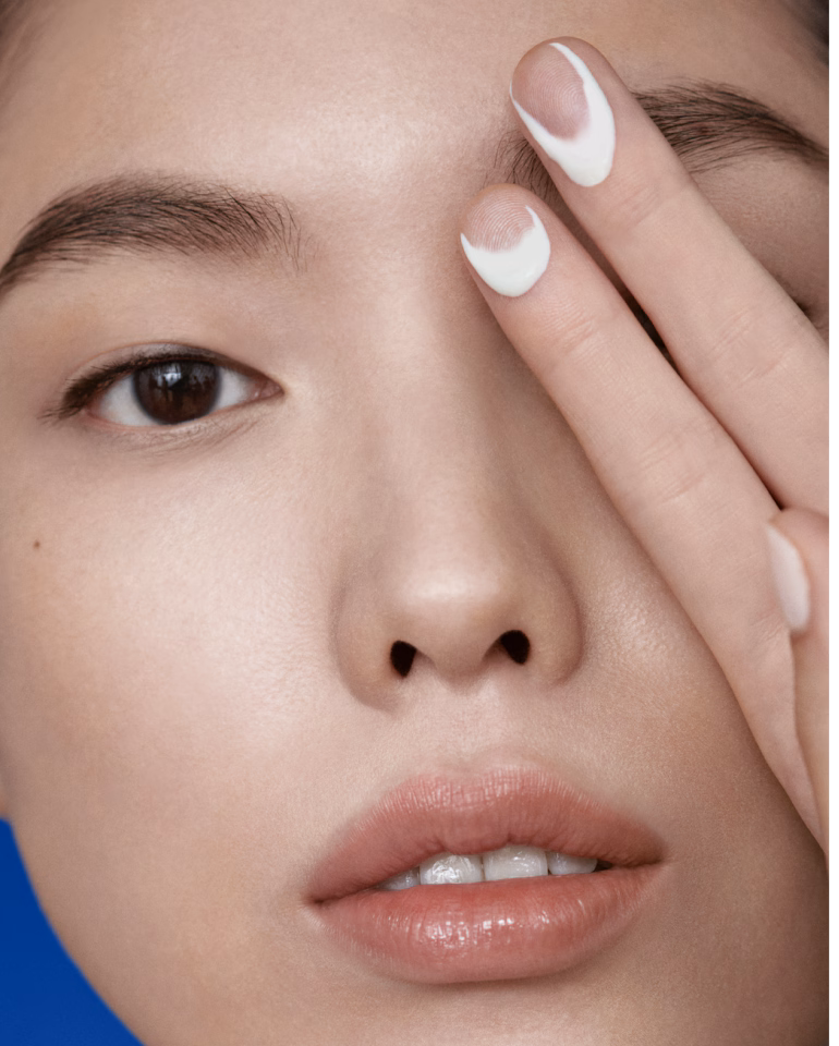La Mer The Broad Spectrum SPF 50 UV Protecting Fluid 2