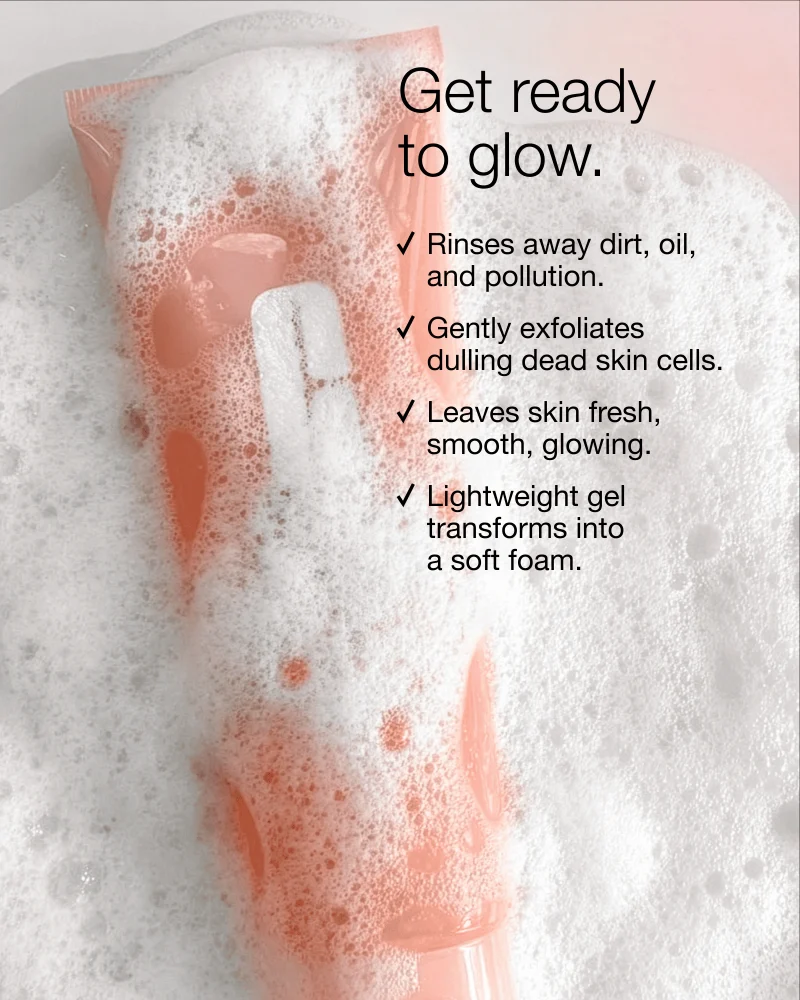 Clinique Moisture Surge™ Exfoliating Glow Cleanser нежен чистач за лице за сите типови кожа 125ml 2